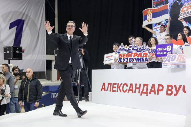 SERBIA, BELGRADE - OCTOBER 22, 2026: Serbia s former President Aleksandar Vucic (L front) attends a rally at the Ranko Zeravica Sports Hall ahead of the 2026 Serbian parliamentary election scheduled for October 25. Vucic will head the list of the ruling Serbian Progressive Party (SNS) and run as its prime ministerial candidate Belgrade Serbia  - ZUMAt113 20261022_zaa_t113_544 Copyright: xAlexanderxRyuminx