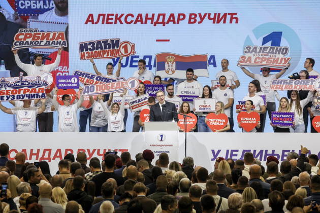 SERBIA, BELGRADE - OCTOBER 22, 2026: Serbia s former President Aleksandar Vucic (C) speaks at a rally at the Ranko Zeravica Sports Hall ahead of the 2026 Serbian parliamentary election scheduled for October 25. Vucic will head the list of the ruling Serbian Progressive Party (SNS) and run as its prime ministerial candidate Belgrade Serbia  - ZUMAt113 20261022_zaa_t113_545 Copyright: xAlexanderxRyuminx