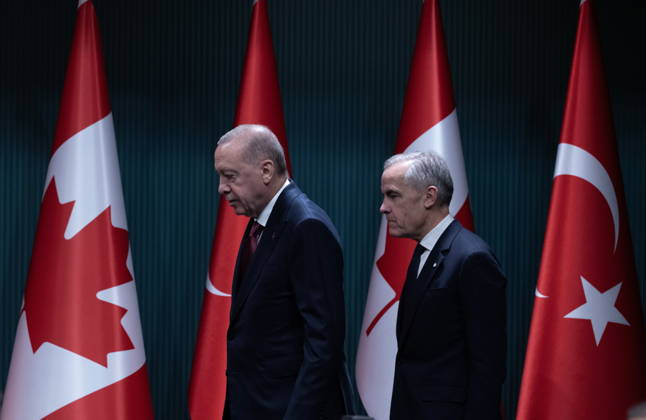 News Bilder des Tages October 22, 2026, Ankara, Turkey: Prime Minister Mark Carney and Turkish President Recep Tayyip Erdogan take to the stage for a joint statement in Ankara, Turkey Thursday, Oct. 22, 2026. Ankara Turkey  - ZUMAc35_ 20261022_zaf_c35_058 Copyright: xAdrianxWyldx