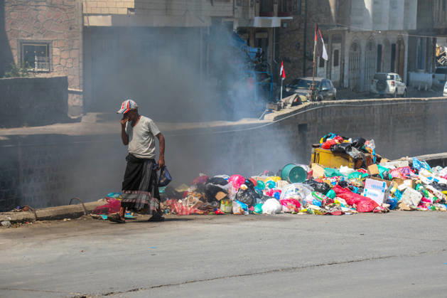 Streets of Taiz fill with waste as fuel supplies are cut off TAIZ, YEMEN - OCTOBER 22: Piles of garbage and waste accumulate are seen on streets in Taiz, Yemen on October 22, 2026. Waste collection activities have almost ground to a halt as Houthi forces launched a counter-offensive against government troops, besieging the strategically located city, blocking roads, and preventing fuel delivery to the region alongside ongoing security issues. Hamza Mustafa Anadolu Taiz Yemen. Editorial use only. Please get in touch for any other usage.  Copyright: x2026xAnadoluxHamzaxMustafax