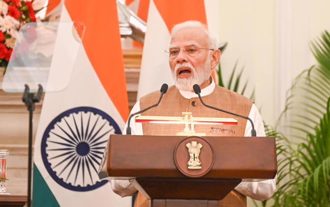 NEW DELHI, INDIA - OCTOBER 22: Prime Minister Narendra Modi (R) address a joint press statement alongwith Prime Minister of Poland Donald Tusk (not in the picture) following delegation-level bilateral talks at Hyderabad House on October 22, 2026 in New Delhi, India. The high-level meeting marked Polish Prime Minister Tusk s official visit to India from October 21-23, 2026 his first visit to the country as Prime Minister since 2010 aimed at advancing the India-Poland Strategic Partnership and deepening India-EU strategic ties. During wide-ranging discussions, both leaders reviewed bilateral cooperation across key sectors including trade, technology, defense-industrial collaboration, and energy, while reaffirming joint commitment toward peace