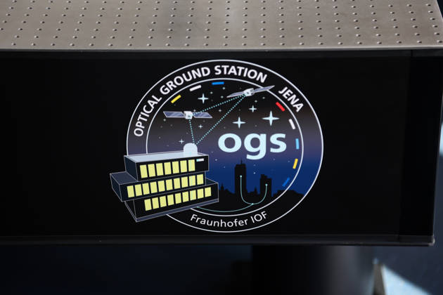 Former Federal President Christian Wulff visits the Fraunhofer Institute for Applied Optics and Precision Mechanics in Jena Jena, January 22, 2026 Logo of the Optical Ground Station Jena during a visit to the Fraunhofer Institute for Applied Optics and Precision Mechanics in Jena, Thuringia, Germany Copyright: xMatthiasxGränzdörferx