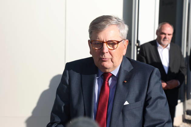 Former Federal President Christian Wulff visits the Fraunhofer Institute for Applied Optics and Precision Mechanics in Jena, Jena, January 22, 2026. This time, Franz Ferdinand von Falkenhausen is accompanying him on his visit to the Fraunhofer Institute for Applied Optics and Precision Mechanics in Jena, Thuringia, Germany. Copyright: xMatthiasxGränzdörferx