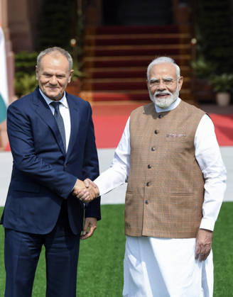 Poland PM Donald Tusk in India New Delhi, Oct 22 (ANI): Prime Minister Narendra Modi shakes hands with his Polish counterpart, Donald Tusk, at Hyderabad House, in New Delhi on Thursday. NEW DELHI Delhi India Copyright: xANIx ANI_20261022036