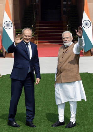 Poland PM Donald Tusk in India New Delhi, Oct 22 (ANI): Prime Minister Narendra Modi and his Polish counterpart, Donald Tusk, at Hyderabad House, in New Delhi on Thursday. NEW DELHI Delhi India Copyright: xANIx ANI_20261022042