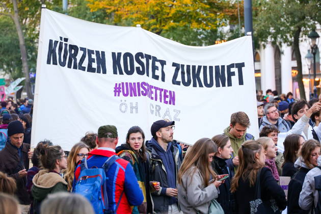 AUSTRIA, VIENNA - OCTOBER 22, 2026: Young people stage a protest against the underfunding of public universities. Arne Svenson TASS  99774786