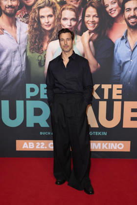 Florian David Fitz at the premiere of *Der perfekte Urlaub* at Zoo Palast on October 22, 2026, in Berlin, Germany; *Der perfekte Urlaub* Premiere in Berlin, Germany