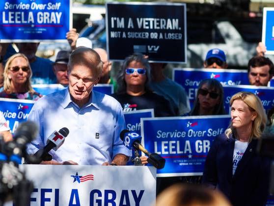 October 22, 2026, Pinellas Park, Florida, USA: Former Sen. Bill Nelson, left, addresses supporters along with Leela Gray, democratic candidate for the U.S. House of Representatives, before Gray drops off her election ballot at the Barbara S. Ponce Public Library, 7770 52nd St N, on Thursday, Oct. 22, 2026 in Pinellas Park. Gray is hoping to unseat GOP Rep. Anna Paulina Luna in Florida™s Congressional District. Pinellas Park USA - ZUMAs70_ 20261022_zan_s70_018 Copyright: xDirkxShaddx