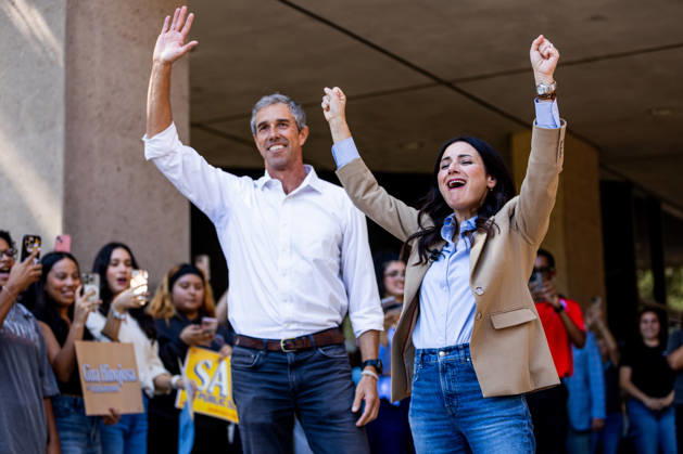 October 22, 2026, Houston, Texas, USA: Texas gubernatorial candidate Gina Hinojosa (D-TX) and Former U.S. Rep. Beto O™Rourke talks to students during an early voting rally at the University of Houston. Houston USA - ZUMAh306 20261022_zsp_h306_014 Copyright: xOscarxHerrerax