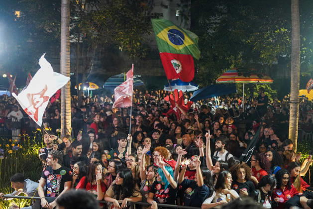 PUC-SP for Democracy held ahead of presidential runoff in Sao Paulo SAO PAULO, BRAZIL - OCTOBER 22: Students, professors, and labor union members gather in SAo Paulo, Brazil, on Thursday, October 22, 2026, to stage the PUC-SP for Democracy mobilization ahead of the high-stakes presidential runoff election. Participants marched through the city to voice support for democratic institutions, the constitution, and the rule of law, with backing from major student organizations such as the National Union of Students (UNE) amid the final stretch of the electoral campaign. Nicolas Hernandez Anadolu Sao Paulo Brazil. Editorial use only. Please get in touch for any other usage.  Copyright: x2026xAnadoluxNicolasxHernandezx