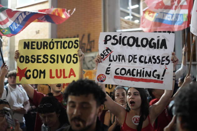 PUC-SP for Democracy held ahead of presidential runoff in Sao Paulo SAO PAULO, BRAZIL - OCTOBER 22: Students, professors, and labor union members gather in SAo Paulo, Brazil, on Thursday, October 22, 2026, to stage the PUC-SP for Democracy mobilization ahead of the high-stakes presidential runoff election. Participants marched through the city to voice support for democratic institutions, the constitution, and the rule of law, with backing from major student organizations such as the National Union of Students (UNE) amid the final stretch of the electoral campaign. Nicolas Hernandez Anadolu Sao Paulo Brazil. Editorial use only. Please get in touch for any other usage.  Copyright: x2026xAnadoluxNicolasxHernandezx