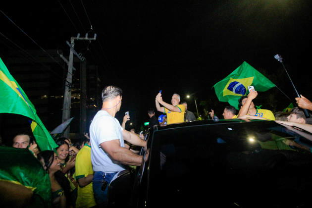 MACEIó, AL - 22.10.2026: ALFREDO GASPAR NO BLOCO DO 22 EM MACEIó - Vice-presidential candidate Alfredo Gaspar (PL) participated on Thursday night (22) in the 22 block in Maceió which drew a crowd to the beaches of Jatiúca and Ponta Verde x3037035x  GUIDOxJR.
