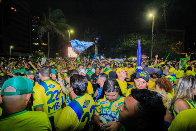 MACEIó, AL - 22.10.2026: ALFREDO GASPAR NO BLOCO DO 22 EM MACEIó - Vice-presidential candidate Alfredo Gaspar (PL) participated on Thursday night (22) in the 22 block in Maceió which drew a crowd to the beaches of Jatiúca and Ponta Verde x3037054x  GUIDOxJR.