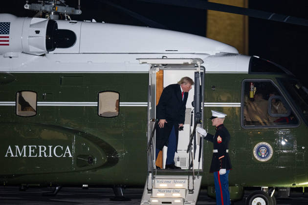 October 23, 2026, Washington, District Of Columbia, United States: President DONALD TRUMP arrives back at the White House following a campaign rally in Sioux City, Iowa. Washington United States - ZUMAk206 20261023_znp_k206_011 Copyright: xMattxKaminskyx