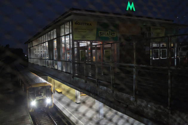 Kyiv Metro Station Partially Reopens After October 19 Russian Attack A train departs from the Chernihivska metro station, which has partially resumed operations following a Russian attack on October 19, Kyiv, Ukraine, October 22, 2026. The massive strike damaged the station, tracks and the cable network. Photo by Kyrylo Chubotin Ukrinform ABACAPRESS.COM Kyiv Ukraine  Copyright: xChubotinxKirill Ukrinform ABACAx