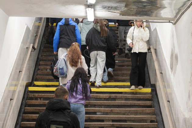 Kyiv Metro Station Partially Reopens After October 19 Russian Attack Commuters use the stairs at the Chernihivska metro station, which has partially resumed operations following a Russian attack on October 19, Kyiv, Ukraine, October 22, 2026. The massive strike damaged the station, tracks and the cable network. Photo by Kyrylo Chubotin Ukrinform ABACAPRESS.COM Kyiv Ukraine  Copyright: xChubotinxKirill Ukrinform ABACAx