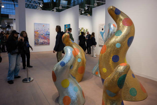 Art Basel Fair to Close Earlier than Scheduled - Paris Art Basel fair, held at Grand Palais, will close before scheduled time, because of demonstrations in Paris and after calls online to attack it and demonstrate inside, as seen in Paris, France on October 22, 2026. Photo by Ammar Abd Rabbo ABACAPRESS.COM Paris Ile-de-France France  Copyright: xAbdxRabboxAmmar ABACAx