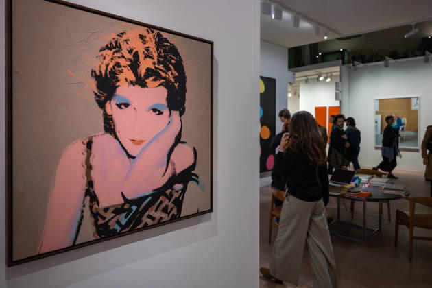 Art Basel Fair to Close Earlier than Scheduled - Paris Art Basel fair, held at Grand Palais, will close before scheduled time, because of demonstrations in Paris and after calls online to attack it and demonstrate inside, as seen in Paris, France on October 22, 2026. Photo by Ammar Abd Rabbo ABACAPRESS.COM Paris Ile-de-France France  Copyright: xAbdxRabboxAmmar ABACAx