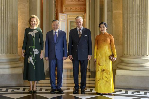 HRH the King Receives To Lam President Of Vietnam LAEKEN, BELGIUM - His Excellency To Lam and spouse Ngô ThË Ph°¡ng Ly pictured with King Philippe of Belgium and Queen Mathilde of Belgium during their visit to the Laeken Palace on October 23, 2026 in Laeken, Belgium, 23 10 2026 Laeken Belgium  Copyright: xPhilipxReynaersx
