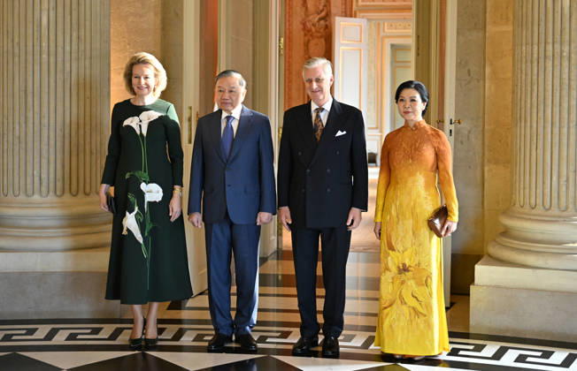King Philippe of Belgium meets with Vietnamese President To Lam in Belgium BRUSELLS, BELGIUM - OCTOBER 23: King Philippe of Belgium (2nd R) and Queen Mathilde (L) host Vietnamese President To Lam (2nd L) and his wife, Ngo Phuong Ly (R), at the Royal Palace of Laeken in Belgium, Brussels on October 23, 2026. Dursun Aydemir Anadolu Brussels Belgium. Editorial use only. Please get in touch for any other usage.  Copyright: x2026xAnadoluxDursunxAydemirx