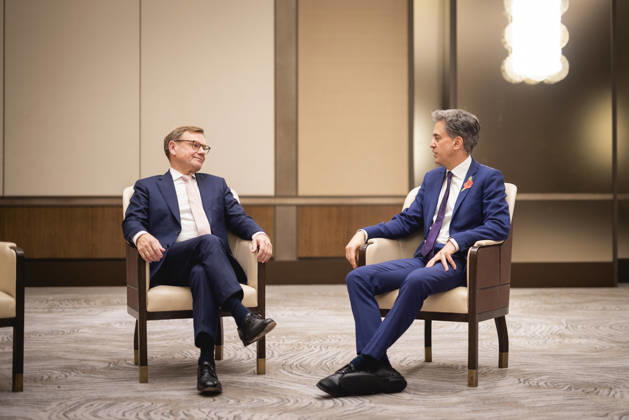 L R Johann Wadephul (CDU), Federal Minister of Foreign Affairs, and Ed Miliband, Foreign Secretary of the United Kingdom, photographed during a meeting in Istanbul on October 23, 2026. Photographed on behalf of the Federal Foreign Office, Istanbul, Turkey Copyright: xJulianexSonntagx