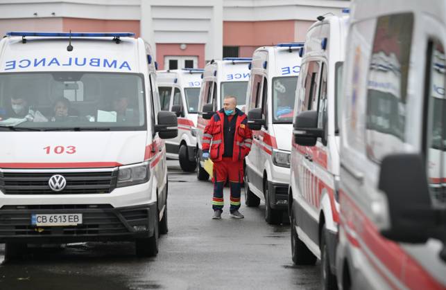 Belarus Russia Ukraine Military Operation POWs Exchange 9271129 23.10.2026 Emergency cars are seen during a prisoner-of-war exchange between Russia and Ukraine at the Novaya Guta checkpoint in Gomel Region, Belarus. Russia and Ukraine on October 23 complete a swap of 270 prisoners of war each. A humanitarian action to reunite Russian and Ukrainian families also takes place, a total of seven people return to Russia, including a married couple, and six families travel to Ukraine. Yuri Kochetkov Sputnik Gomel region Belarus  Copyright: xYurixKochetkovx