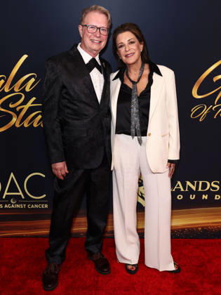 Dancers Against Cancer s Gala Of The Stars 2026 BEVERLY HILLS, LOS ANGELES, CALIFORNIA, USA - OCTOBER 22: Vincent Paterson and Julie McDonald arrive at Dancers Against Cancer s Gala Of The Stars 2026 held at The Beverly Hilton Hotel on October 22, 2026 in Beverly Hills, Los Angeles, California, United States. Beverly Hills The Beverly Hilton Hotel California United States Copyright: xXavierxCollin ImagexPressxAgencyx