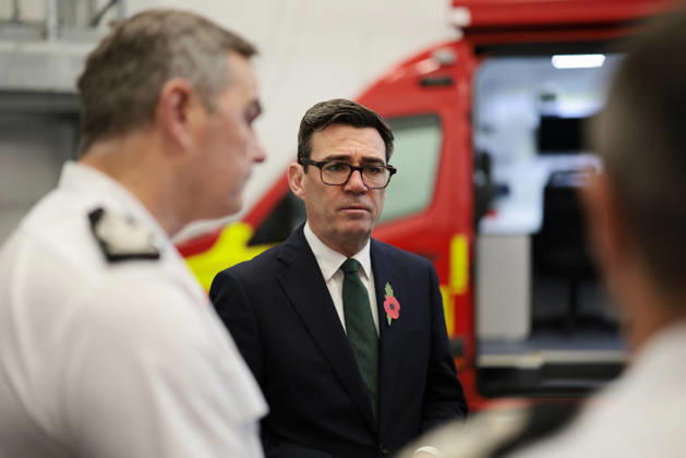 Prime Minister Andy Burnham hosts Wildfire Summit 23 10 2026. Aintree, United Kingdom. Prime Minister Andy Burnham meets fire and rescue staff as he hosts Wildfire Summit at the National Resilience Centre of Excellence., Credit:Ben Perry B66 Avalon United Kingdom, Merseyside, Aintree, 10 Downing Street  Copyright: xBenxPerryx xB66x xAvalonx 1145898251