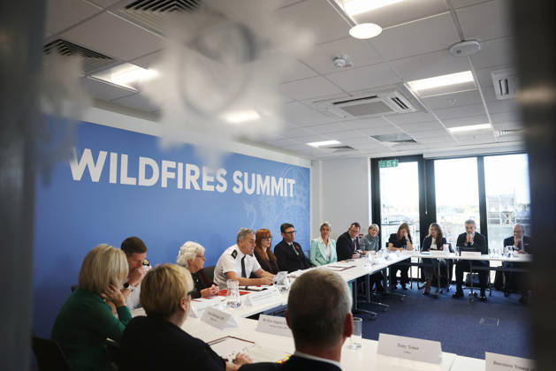 Prime Minister Andy Burnham hosts Wildfire Summit 23 10 2026. Aintree, United Kingdom. Prime Minister Andy Burnham and Angela Rayner, Secretary of State for Housing, Communities and Local Government attend Wildfire Summit at the National Resilience Centre of Excellence., Credit:Ben Perry B66 Avalon United Kingdom, Merseyside, Aintree, 10 Downing Street  Copyright: xBenxPerryx xB66x xAvalonx 1145898257