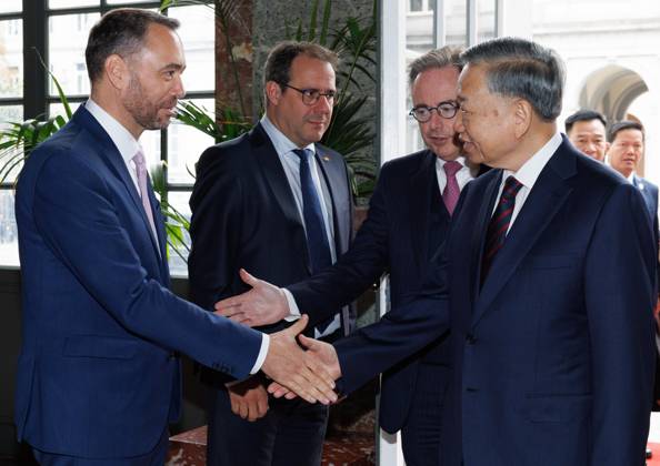Belgian PM Receives To Lam President Of Vietnam BRUSSELS, BELGIUM - OCTOBER 23 : His Excellency To Lam President Of Vietnam pictured with Bart De Wever, (N-VA) Prime Minister of Federal Government of Belgium, Maxime Prevot (Les Engages), Deputy Prime Minister and Minister of Foreign Affairs foreign of Federal Government, David Clarinval (MR), Deputy Prime Minister, Minister of Employment, Economy and Agriculture of Federal Government during their meeting in the Egmont Palace on October 23, 2026 in BRUSSELS, Belgium, 23 10 2026 BRUSSELS Belgium Copyright: xBenoitxDoppagnex