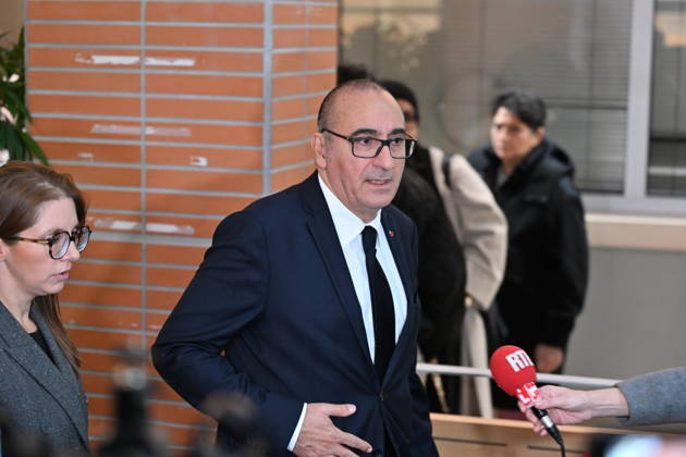 Deadly drive-by shooting attack in Paris suburb of Trappes TRAPPES, FRANCE - OCTOBER 23: France s Interior Minister Laurent Nunez speaks to the press members following a shooting killing at least one person and injuring four others according to police sources, in Trappes, Paris suburb, France on October 23, 2026. Mustafa Yalcin Anadolu Trappes France. Editorial use only. Please get in touch for any other usage.  Copyright: x2026xAnadoluxMustafaxYalcinx