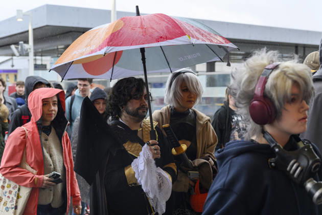 October 23, 2026, London, London, UK: London, UK. Visitors dressed as characters arrive at the London MCM Comic Con held at the Excel venue. The event is the UK s largest pop culture fan convention, celebrating comic books, movies, TV shows, anime, manga, video games, sci-fi, and fantasy. London UK - ZUMAl94_ 20261023_zaf_l94_088 Copyright: xRayxTangx