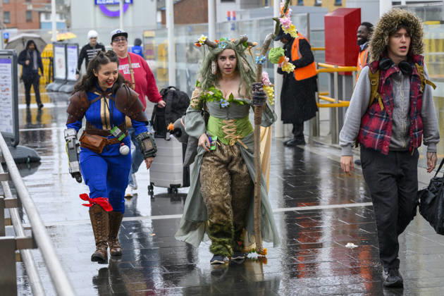 October 23, 2026, London, London, UK: London, UK. Visitors dressed as characters arrive at the London MCM Comic Con held at the Excel venue. The event is the UK s largest pop culture fan convention, celebrating comic books, movies, TV shows, anime, manga, video games, sci-fi, and fantasy. London UK - ZUMAl94_ 20261023_zaf_l94_083 Copyright: xRayxTangx