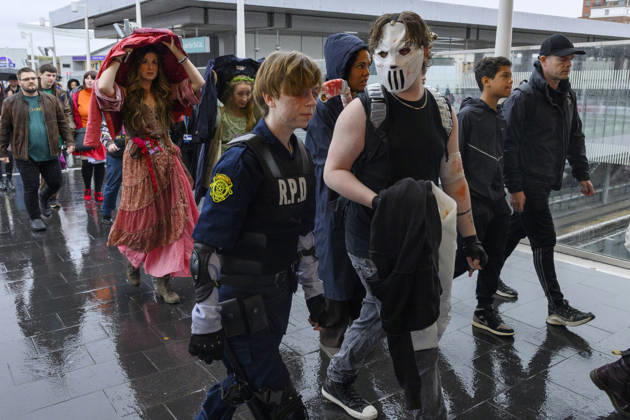 October 23, 2026, London, London, UK: London, UK. Visitors dressed as characters arrive at the London MCM Comic Con held at the Excel venue. The event is the UK s largest pop culture fan convention, celebrating comic books, movies, TV shows, anime, manga, video games, sci-fi, and fantasy. London UK - ZUMAl94_ 20261023_zaf_l94_089 Copyright: xRayxTangx