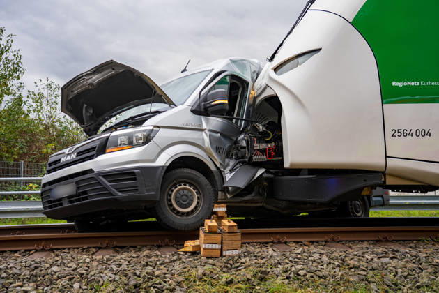 Car collides with train Car collides with train Fritzlar railroad crossing Pappelallee Hesse Germany