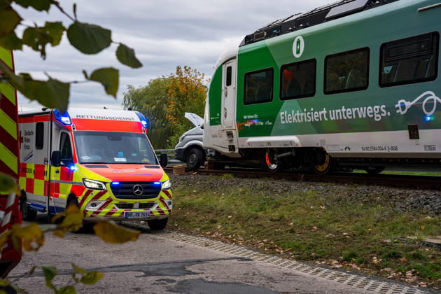 Car collides with train Car collides with train Fritzlar railroad crossing Pappelallee Hesse Germany