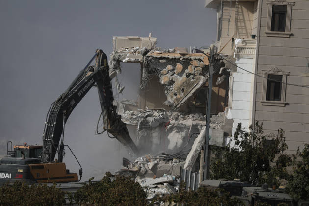 Israeli forces demolish a building in West Bank city of Hebron HEBRON, WEST BANK, PALESTINE - OCTOBER 23: Israeli military heavy machinery demolishes a building during a raid in the West Bank city of Hebron, Palestine, on October 23, 2026. The Israeli military announced earlier in the morning that two of its soldiers were killed during armed clashes with Palestinians, triggering a large-scale military operation and structural demolition in the city. Mamoun Wazwaz Anadolu Hebron West Bank. Editorial use only. Please get in touch for any other usage.  Copyright: x2026xAnadoluxMamounxWazwazx