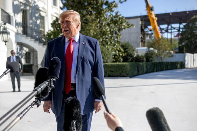 Trump Departs White House WASHINGTON, DC - OCT. 23: US President Donald Trump speaks to reporters outside the White House as he departs for a campaign stop in Ft. Myers, Fla. via Marine One on Friday, Oct. 23, 2026 in Washington, D.C. (Photo by Tierney Cross Pool For The Washington Post) Washington DC United States  Copyright: xPool ABACAx