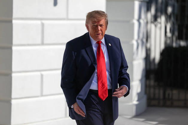 Trump Departs White House WASHINGTON, DC - OCT. 23: US President Donald Trump speaks to reporters outside the White House as he departs for a campaign stop in Ft. Myers, Fla. via Marine One on Friday, Oct. 23, 2026 in Washington, D.C. (Photo by Tierney Cross Pool For The Washington Post) Washington DC United States  Copyright: xPool ABACAx