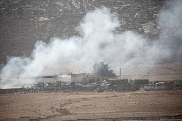 October 23, 2026, Nablus, West Bank, Palestine: Israeli soldiers fire tear gas toward Palestinian vehicles at a checkpoint near the city of Nablus in the West Bank. The Israeli military imposed a security cordon around all areas under the control of the Palestinian Authority—led by Mahmoud Abbas—following a shooting incident near the city of Hebron. This comes after Israeli Prime Minister Benjamin Netanyahu ordered a full security lockdown across the West Bank and the city of Hebron. Nablus Palestine - ZUMAs197 20261023_aaa_s197_065 Copyright: xNasserxishatyehx