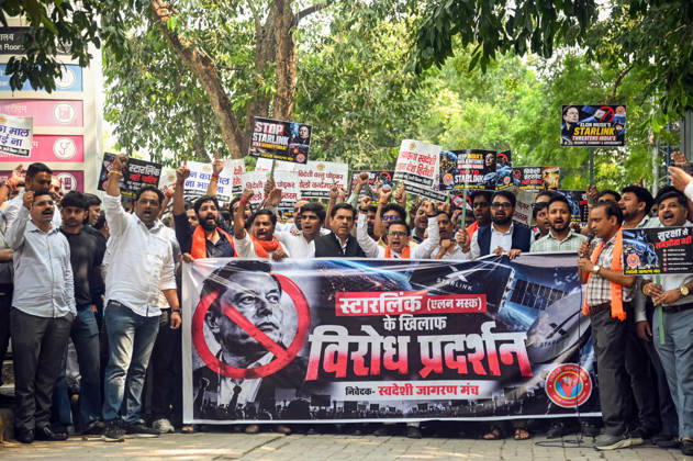 Swadeshi Jagaran Manch Members And Supporters Stage A Protest Against Starlink in New Delhi New Delhi, Oct 23 (ANI): Swadeshi Jagaran Manch members and supporters stage a protest against Tesla CEO Elon Musk s satellite-based internet services, Starlink, in New Delhi on Friday. NEW DELHI Delhi India Copyright: xANIx ANI_20261023100