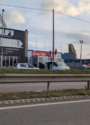 Police Investigate a Suspected Terrorist Shooting in Trappes and La Verrière - France CORRECTION CAPTION - Police officers and forensic experts examine the suspect s vehicle outside a bar-tabac along the N10 highway during detailed site investigations following a shooting that originated in Trappes and La Verrière. The attack left one man dead and four others injured, including a critically wounded 12-year-old girl, before the gunman was apprehended in Coignières. Coignières, France, October 23, 2026. Photo by ABACAPRESS.COM Coignieres Ile-de-France France  Copyright: xABACAx