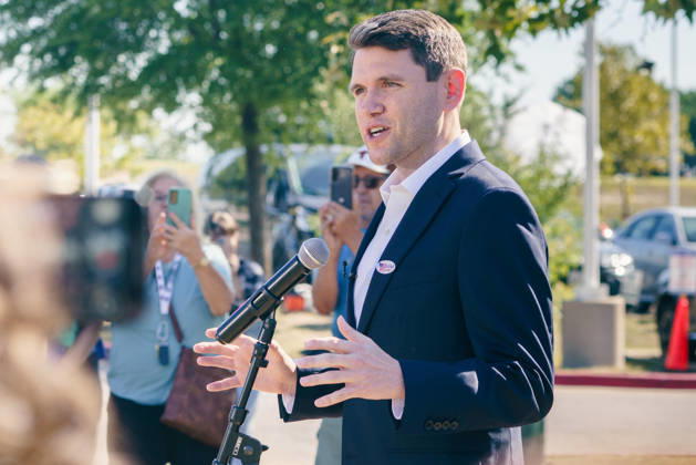 October 23, 2026: Austin, Texas. James Talarico voted early today at the Gus Garcia Recreation Center with his girlfriend Brianna Menard and his mother Tamara Talarico and Stepfather Mark Talarico. - ZUMAda1_ 20261023_zap_da1_001 Copyright: xSandraxDahdahx
