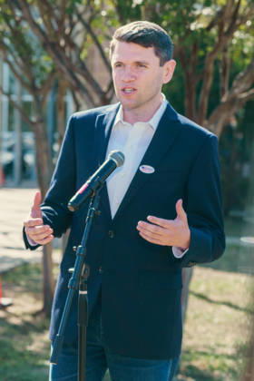 October 23, 2026: Austin, Texas. James Talarico voted early today at the Gus Garcia Recreation Center with his girlfriend Brianna Menard and his mother Tamara Talarico and Stepfather Mark Talarico. - ZUMAda1_ 20261023_zap_da1_002 Copyright: xSandraxDahdahx