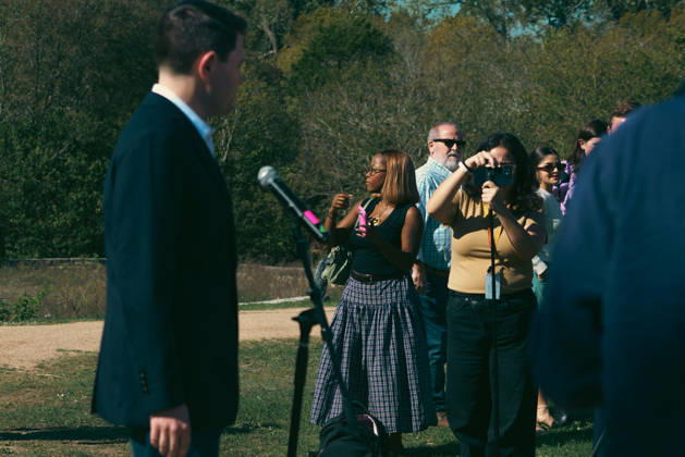 October 23, 2026: Austin, Texas. James Talarico voted early today at the Gus Garcia Recreation Center with his girlfriend Brianna Menard and his mother Tamara Talarico and Stepfather Mark Talarico. In the background his stepfather Mark, listens as James speaks to the press. - ZUMAda1_ 20261023_zap_da1_006 Copyright: xSandraxDahdahx