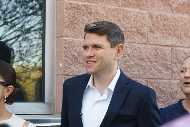 October 23, 2026: Austin, Texas. James Talarico voted early today at the Gus Garcia Recreation Center with his girlfriend Brianna Menard and his mother Tamara Talarico and Stepfather Mark Talarico. - ZUMAda1_ 20261023_zap_da1_031 Copyright: xSandraxDahdahx