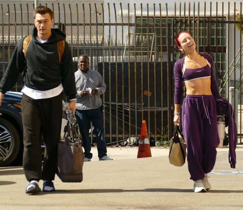 EXCLUSIVE: Tyler Cameron and Sharna Burgess Arrive To DWTS Rehearsal Together Friday EXCLUSIVE: Tyler Cameron and Sharna Burgess are seen arriving at the Dancing With The Stars rehearsals. 23 Oct 2026 Pictured: Tyler Cameron and Sharna Burgess.  Copyright: xThexMegaxAgencyxKATx xMEGAx