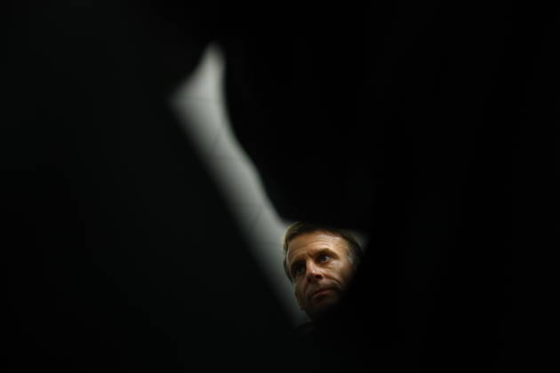 French President Macron in Trappes After Deadly Shooting - France French President Emmanuel Macron talks to journalists after a meeting with officials, community members and rescue forces at the town hall after a drive-by shooting during which a person was killed and at least four others were wounded including a 12-year-old girl, in Trappes, in the Yvelines department, near Paris, France, October 23, 2026. Photo by Hannah McKay Pool ABACAPRESS.COM Trappes France  Copyright: xMcKayxHannah Pool ABACAx