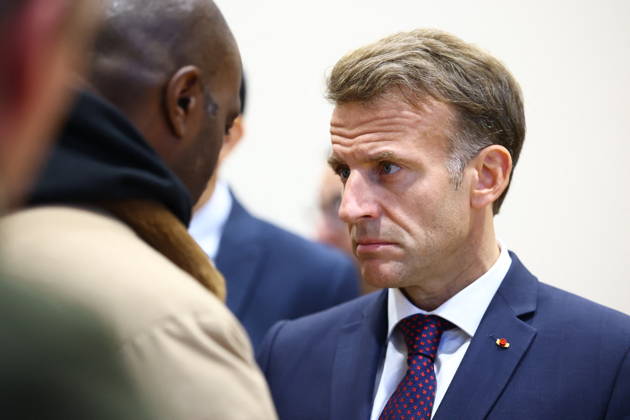 French President Macron in Trappes After Deadly Shooting - France French President Emmanuel Macron meets community members at the town hall after a drive-by shooting during which a person was killed and at least four others were wounded including a 12-year-old girl, in Trappes, in the Yvelines department, near Paris, France, October 23, 2026. Photo by Hannah McKay Pool ABACAPRESS.COM Trappes France  Copyright: xMcKayxHannah Pool ABACAx