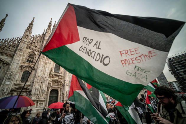 October 23, 2026, Milan, Mi, Italy: Pro-Palestinian associations protest with a flashmob to demand the release of Palestinian prisoners in Italian and Israeli jails in Piazza Duomo, Milan, on October 23, 2026. Milan Italy  - ZUMAa289 20261023_zia_a289_479 Copyright: xNicolaxMarfisi xAgfx